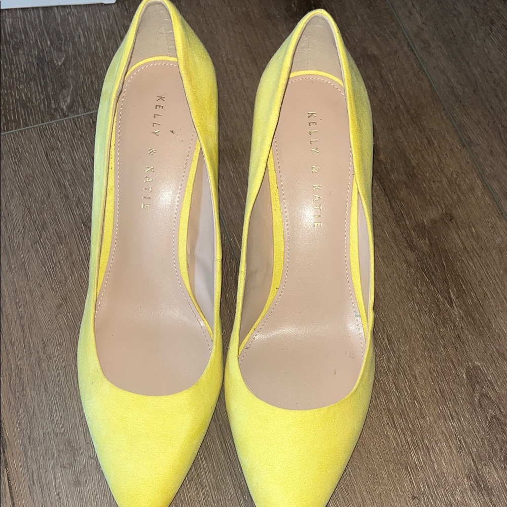 NWOB! Kelly & Katie Bright Yellow Suede Heels